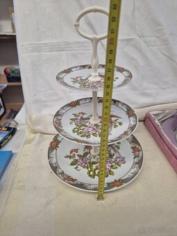 Predam etazery a misu na nozicke - 10