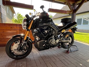 Yamaha MT-01 - 10