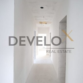  EXKLUZÍVNE  Na predaj  4-izbový bungalov – Veľký Grob - 10