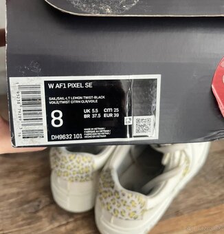 Tenisky Nike Air Force 1 Pixel SE - 10
