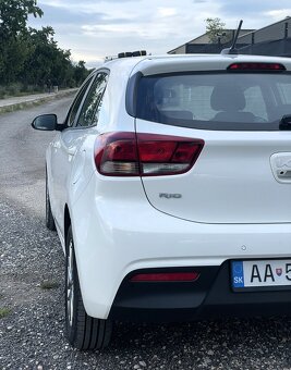 Kia Rio 1.2i 18 500km v záruke - 10