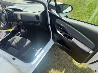 Toyota Yaris Hibrid 1.5 - 10