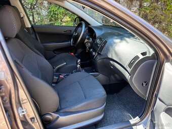 Hyundai i30 1.6 crdi 2011 - 10