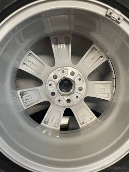 5x112 R17 7,5J ET52 + 225/55 R17 Pirelli - 10