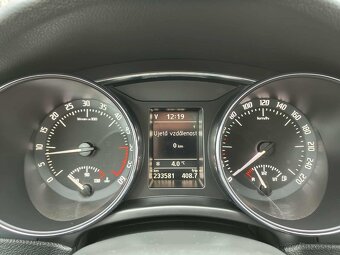 Škoda Superb combi 1.6 TDI CR DPF Comfort - 10