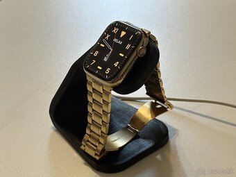 Zlaté Apple Watch series 7 ako nové - 10