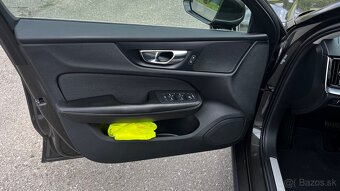 Volvo V60 T4 Momentum Pro A/T - 10