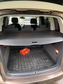 Volkswagen Touran 1.6TDI DSG - 10