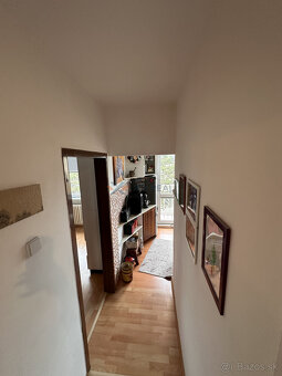 Na predaj 3-izbový byt vo Vrakúni s dvoma balkónmi - 10