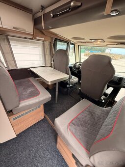 Knaus Live I 700 MEG - 10