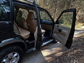 Predám Nissan Terrano II 3.0l tdi 113kw - 10