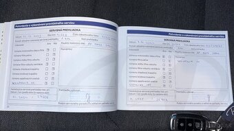 Hyundai i30 kombi Play 1.5 TGDI 118kw 12/2022 odpocet DPH - 10