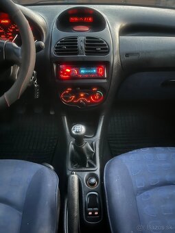 Peugeot 206 . 1,1 benzín/ 44KW 2005 - 10