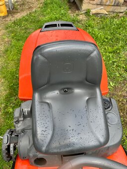 Husqvarna Rider R16C AWD + zberný kôš – výborný stav - 10