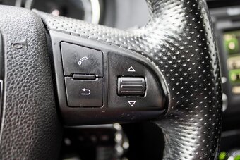 Škoda Octavia 2.0 TDI CR DPF RS DSG - 10