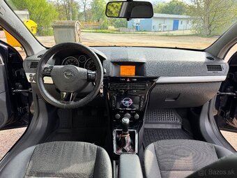 Opel Astra H GTC 1.8 - 10