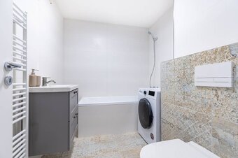REZERVOVANÉ -NA PREDAJ, NOVOSTAVBA 1,5 IZBOVÝ BYT ,LORINČÍK- - 10