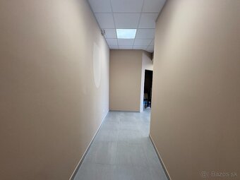 Priestory pripravené pre kozmetický salón - 10