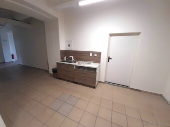 Prenájom kancelárskeho priestoru 29 m² – s klimatizáciou blí - 10