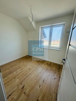 Ponúkame na predaj 4-izbové dvojdomy s pozemkom a parkovaním - 10