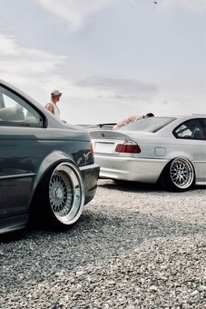 Graphic - Photo & Video production - Social media manager - 10