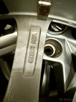 Škoda original R17 zimne gumy - 10