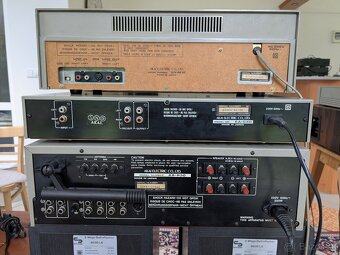 Akai - 10