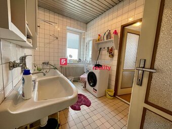 Nehnuteľnosť Kútniky - Na predaj pekný 5 izbový rodinný dom - 10