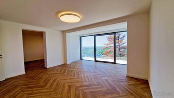 Rent a new luxury villa, 4 floors, Palisády near Bratislava - 10
