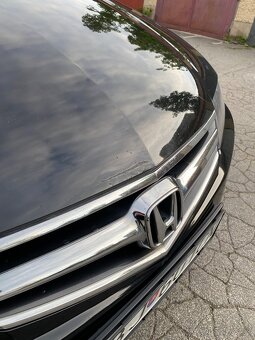 Honda Accord 2.0 - 10