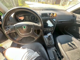 Škoda octavia 2 1.8 FL TSI DSG (2010) na opravu / diely - 10