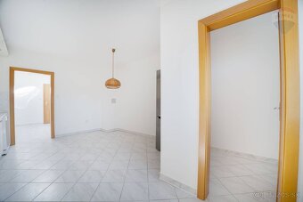 Prenájom veľkometrážneho 4 izb. bytu (145 m2) s terasou 92 m - 10