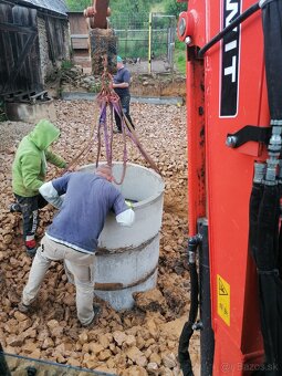 Predaj a realizácia žumpy a betónové pivnice výkopové práce - 10