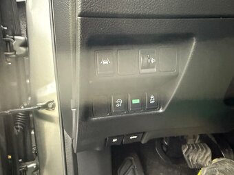 Nissan Qashqai 1,6dci 96kw AUTOMAT - 10