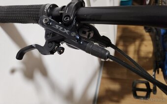 Pivot Switchblade - 10