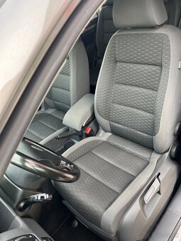 Volkswagen Touran 1.9 TDI 77kW = 7 miest, r.v 2010 = - 10
