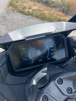Yamaha Tmax 560 tech max 2022 - 10
