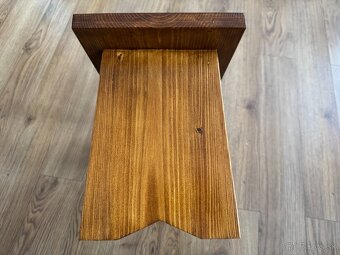 Drevený stolček, stolcek na sedenie - 10