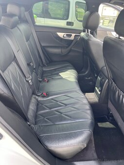 Infiniti FX37S Prémium - 10