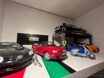 Audi A4 3.0 1:18 - 10