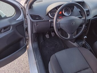 Peugeot 207 - 10