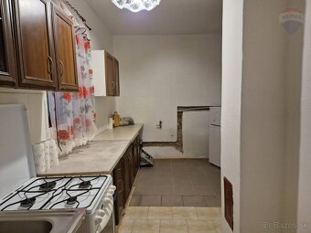 3-izbový RD na 34-árovom pozemku v Šarovciach - 10