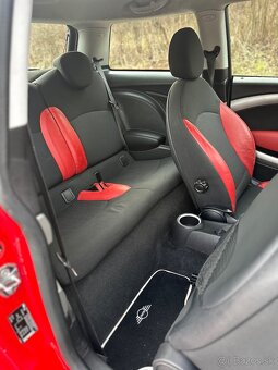 Mini Cooper ONE R56 1.4i Trigger Edition - 10