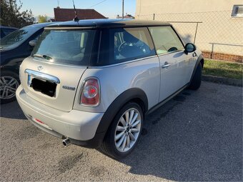 Mini Cooper 1.6 benzín (2012) - 10