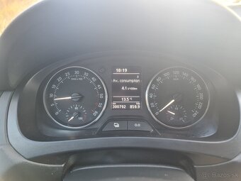 Škoda rapid 1.6TDI 77KW - 10