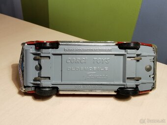 Corgi toys Oldsmobil - 10