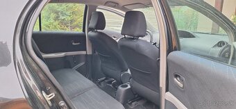 Toyota Yaris Automat - výborný stav - 10