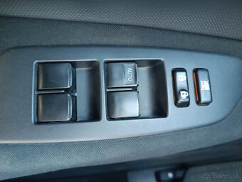 Toyota Auris 1.6 I Dual VVT-i Terra Cool - 10