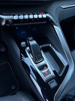 Peugeot 5008 1.5BlueHDi A/T 7-MIESTNY Allure Edition - 10