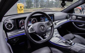 Mercedes-Benz E trieda Sedan 350 BlueTEC - 10